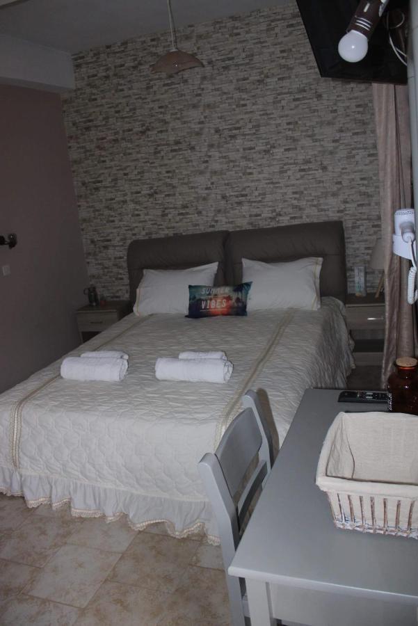 Marinos Studios At Lourdata Village Zewnętrze zdjęcie
